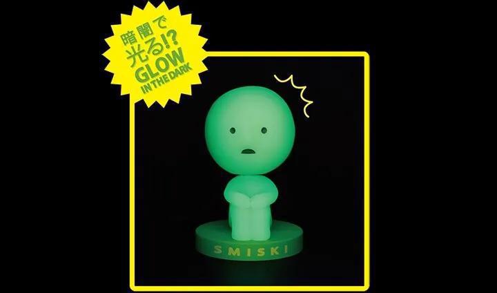 Dreams Smiski Bobbing Head 夜光小人摇头公仔