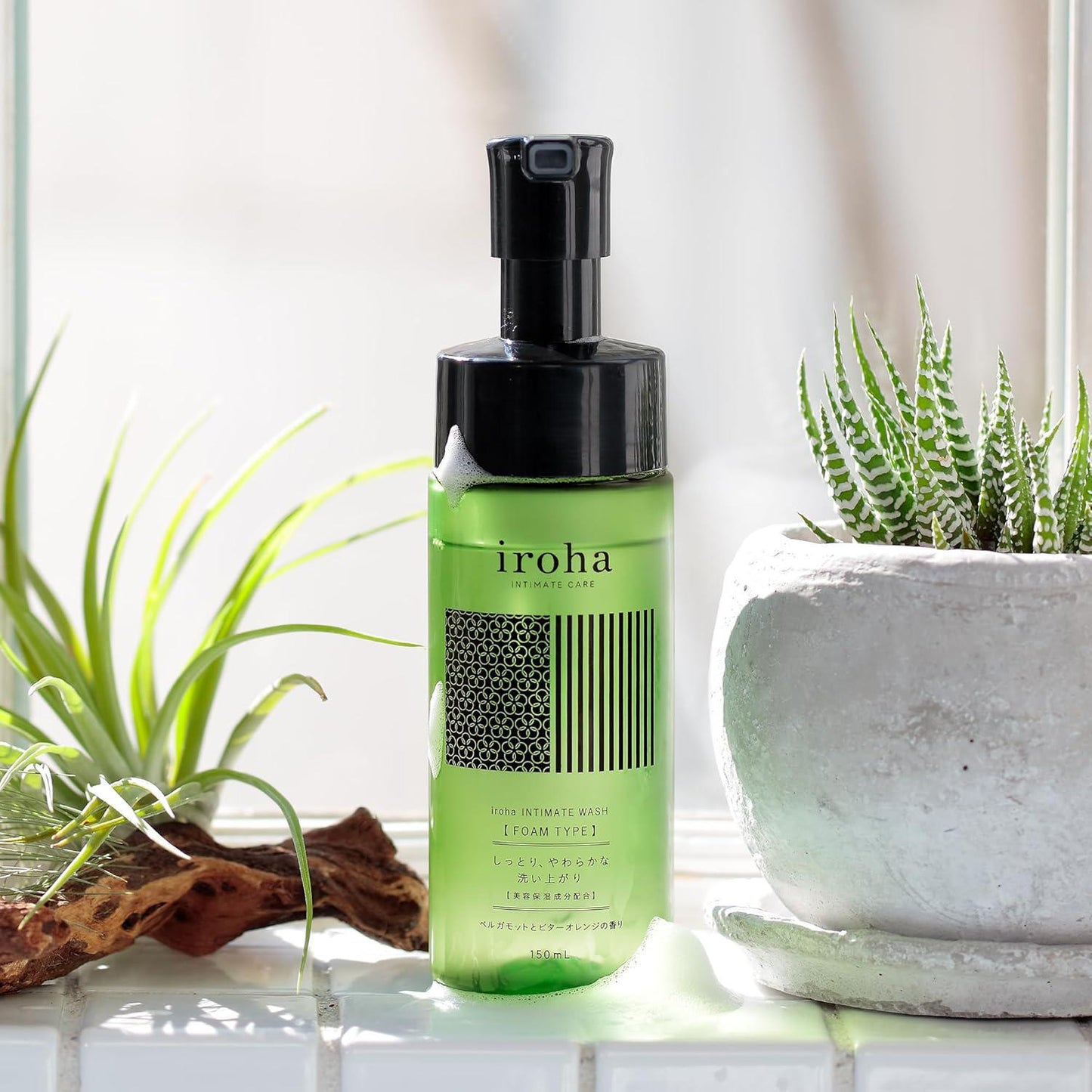 Iroha Intimate Wash Foam Type 依柔华泡沫型女性私处弱酸清洗护理液 150mL