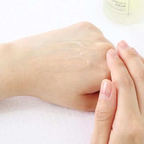 Numbuzin No.5 Goodbye Blemish Serum 瑕疵拜拜维C精华祛斑祛痘温和护理水润清爽 50ml