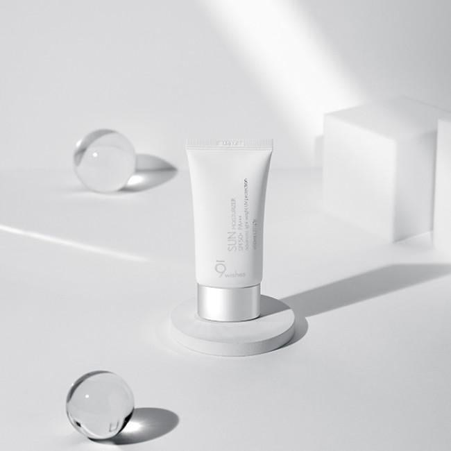 
                      
                        9wishes Sun Moisturiser 韩国娜薇丝保湿防晒霜 SPF50+ PA+++ 50 mL
                      
                    
