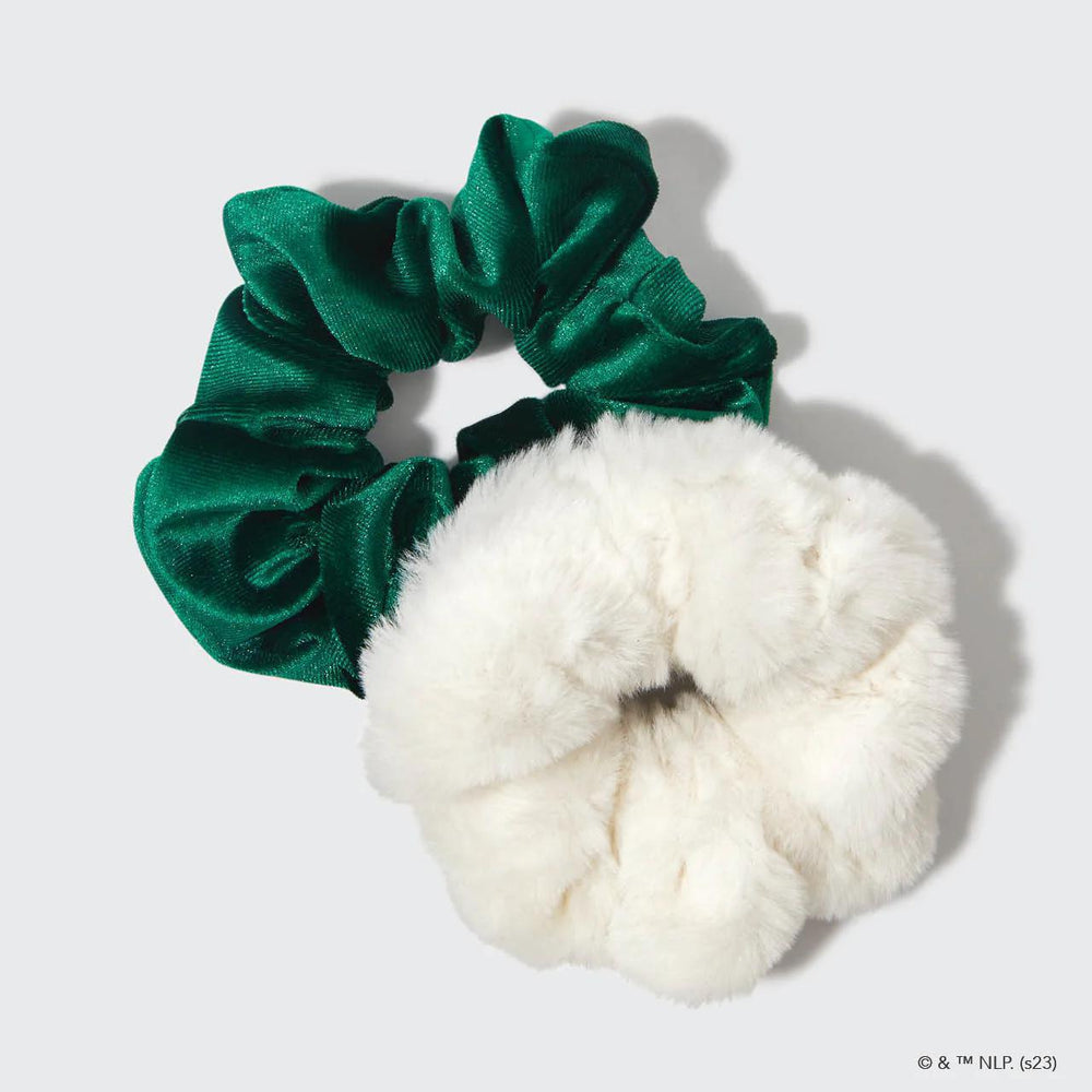 Kitsch Elf Scrunchies 2pc White & Green 人造毛皮和天鹅绒发圈 2件（绿色和白色）