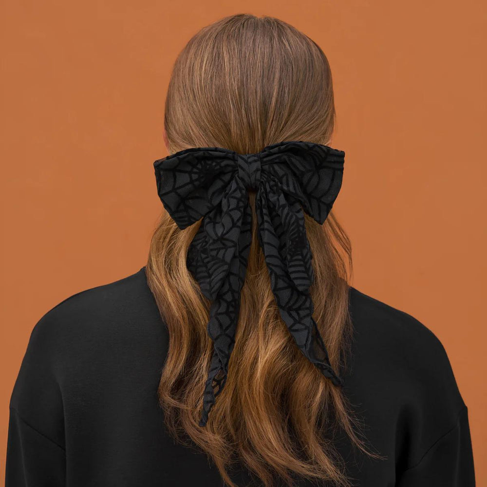 
                      
                        Kitsch Oversized Bow Hair Clip - Spiderweb 蜘蛛网蝴蝶结发夹
                      
                    