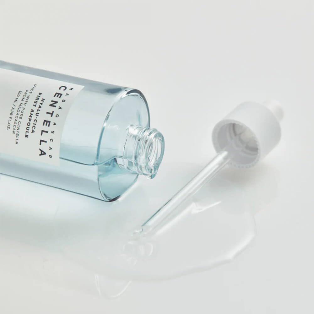 
                      
                        SKIN1004 Madagascar Hyalu-cica First Ampoule 理肤天使马达加斯加透明质酸精华 100mL
                      
                    