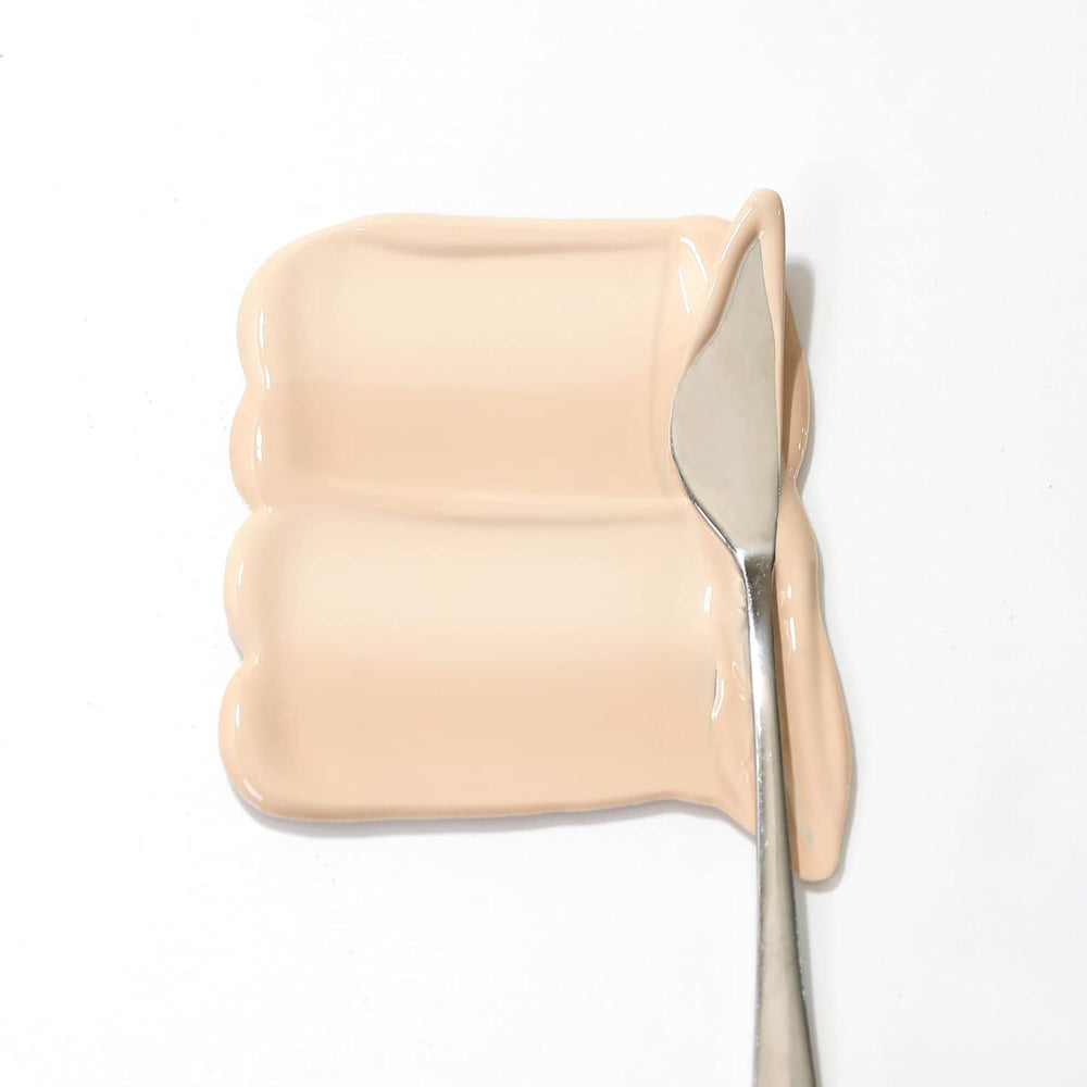 
                      
                        Elizavecca Skin Liar T-Rawing Foundation 恶魔猪美白防晒粉底液 50mL
                      
                    