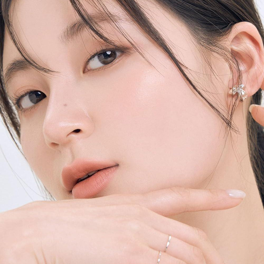 
                      
                        Rom&nd See-Through Veilighter 柔魅得透明纱雾珠光高光
                      
                    