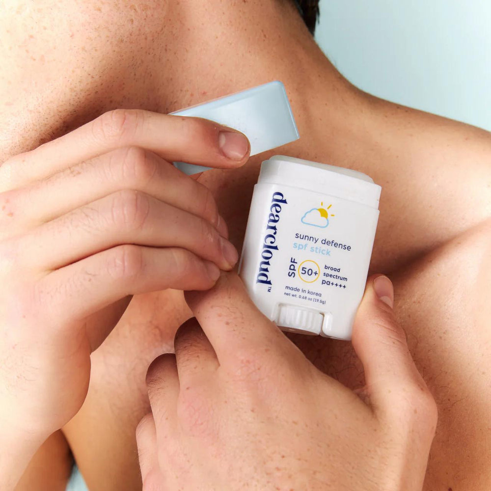 
                      
                        Dearcloud Sunny Defense Sunscreen Stick 韩国Dearcloud抵御阳光防晒棒 SPF 50+ PA++++
                      
                    