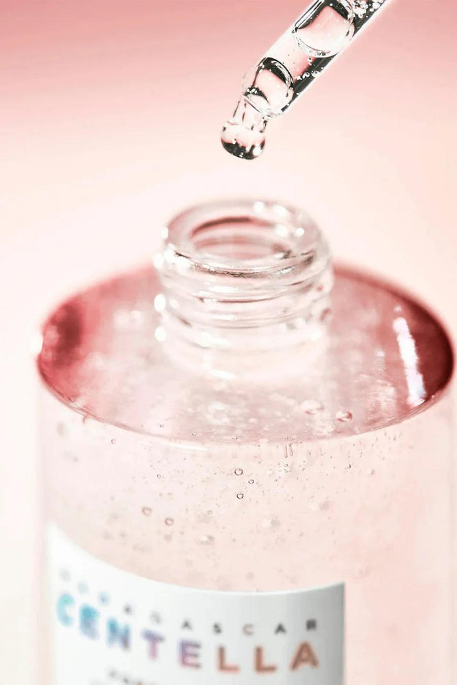 
                      
                        SKIN1004 Madagascar Centella Poremizing Fresh Ampoule 理肤天使马达加斯加积雪草保湿精华 50mL
                      
                    