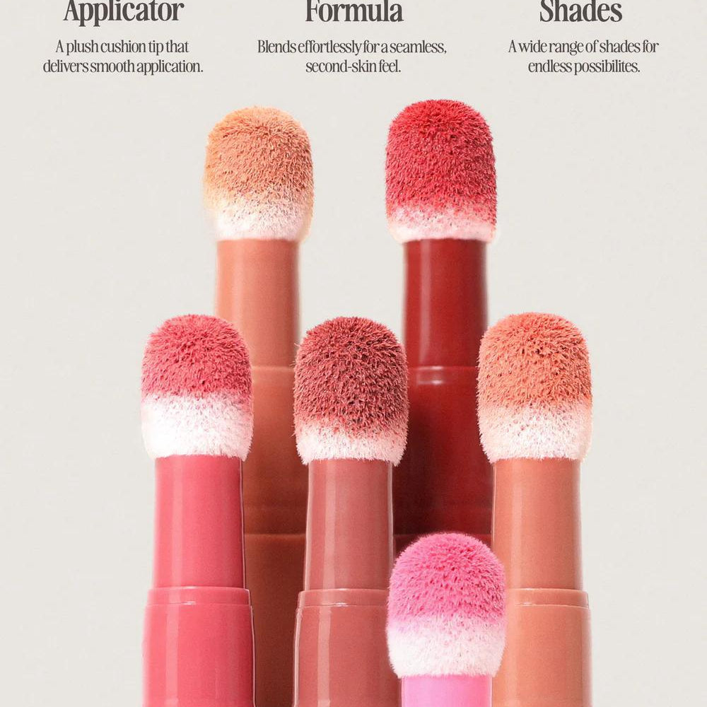 
                      
                        MOIRA Display Cushion Kiss Lip Cream 柔雾气垫唇釉
                      
                    