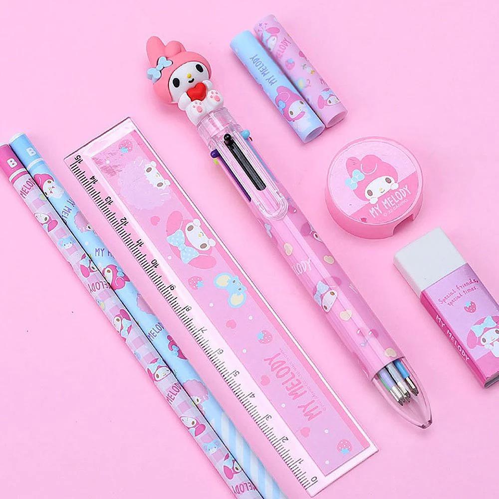 
                      
                        5000 Sanrio Stationery Set W/Case 三丽鸥文具套装（带盒）
                      
                    