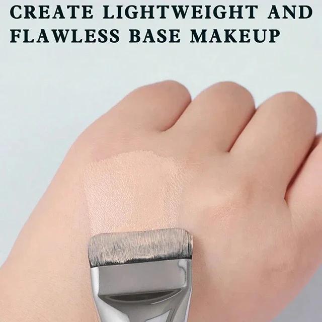 
                      
                        Wakemake Spatula Wide Foundation Brush 宽铲粉底刷
                      
                    