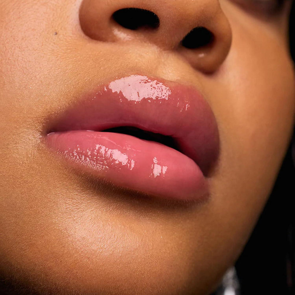
                      
                        Flower Knows Shell's Jewel Nourishing Lip Glaze 花知晓滋养保湿唇蜜
                      
                    