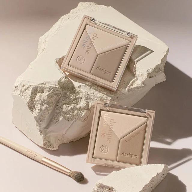Dasique V Cut Blending Shading 代曦可V形切割三色混合修容盘