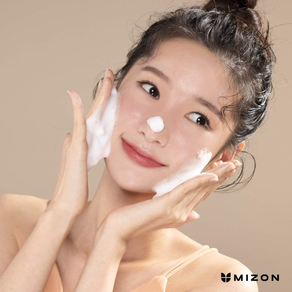 
                      
                        MIZON Collagen Milky Face Cleansing Foam 谜之芬胶原蛋白泡沫深层清洁洁面乳 150mL
                      
                    