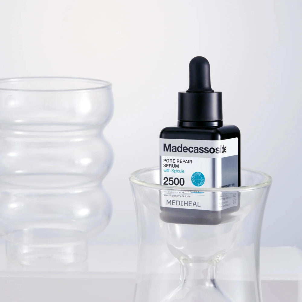 
                      
                        Mediheal Madecassoside Pore Repair Serum 美迪惠尔积雪草苷毛孔修护精华液 40mL
                      
                    
