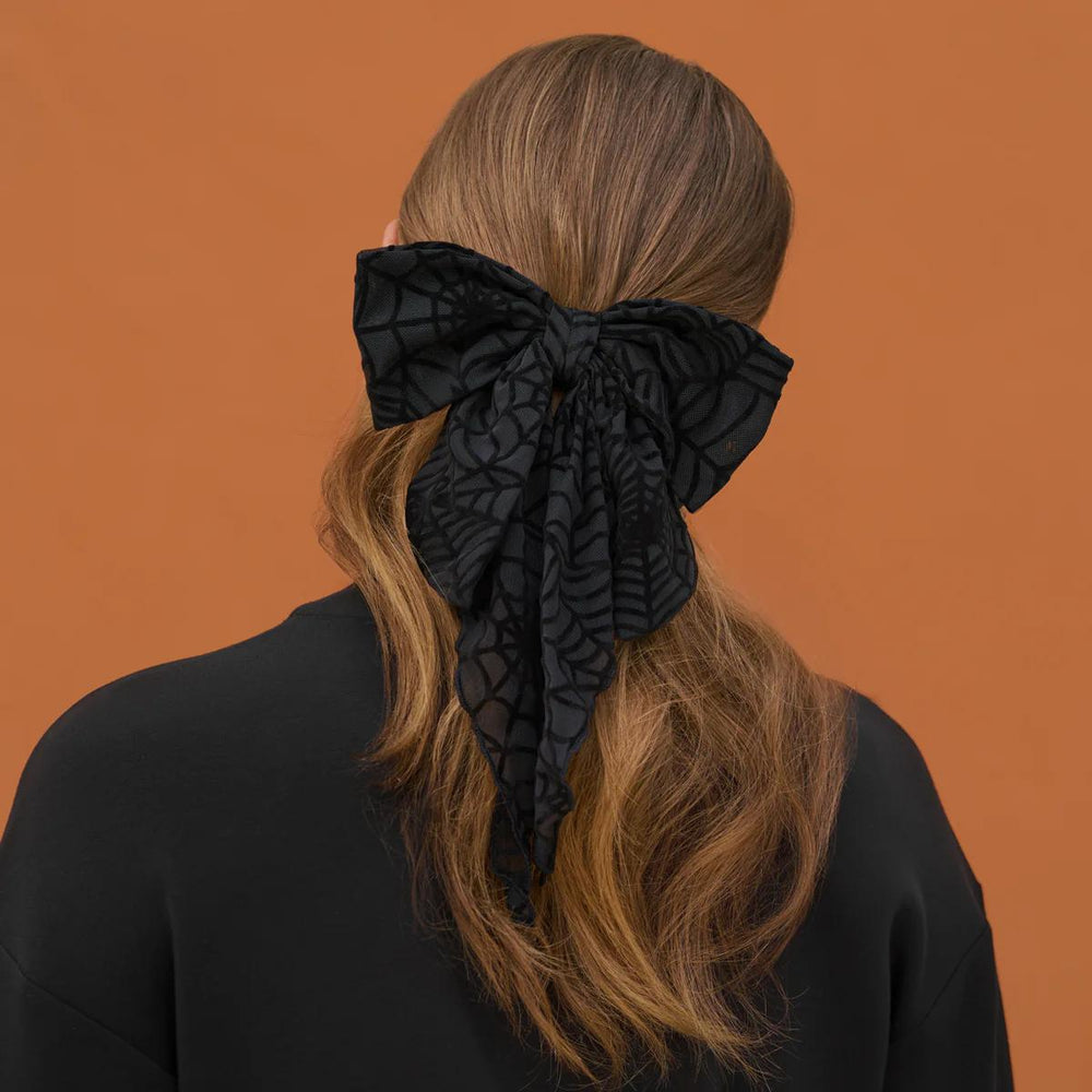 
                      
                        Kitsch Oversized Bow Hair Clip - Spiderweb 蜘蛛网蝴蝶结发夹
                      
                    