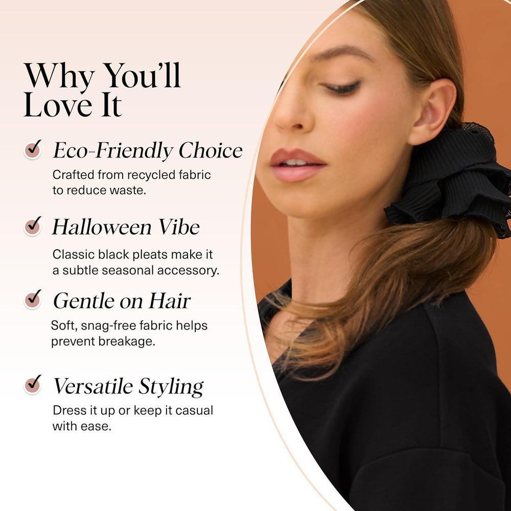 
                      
                        Kitsch Pleated Scrunchie - Halloween Black 黑色万圣节褶皱发圈
                      
                    