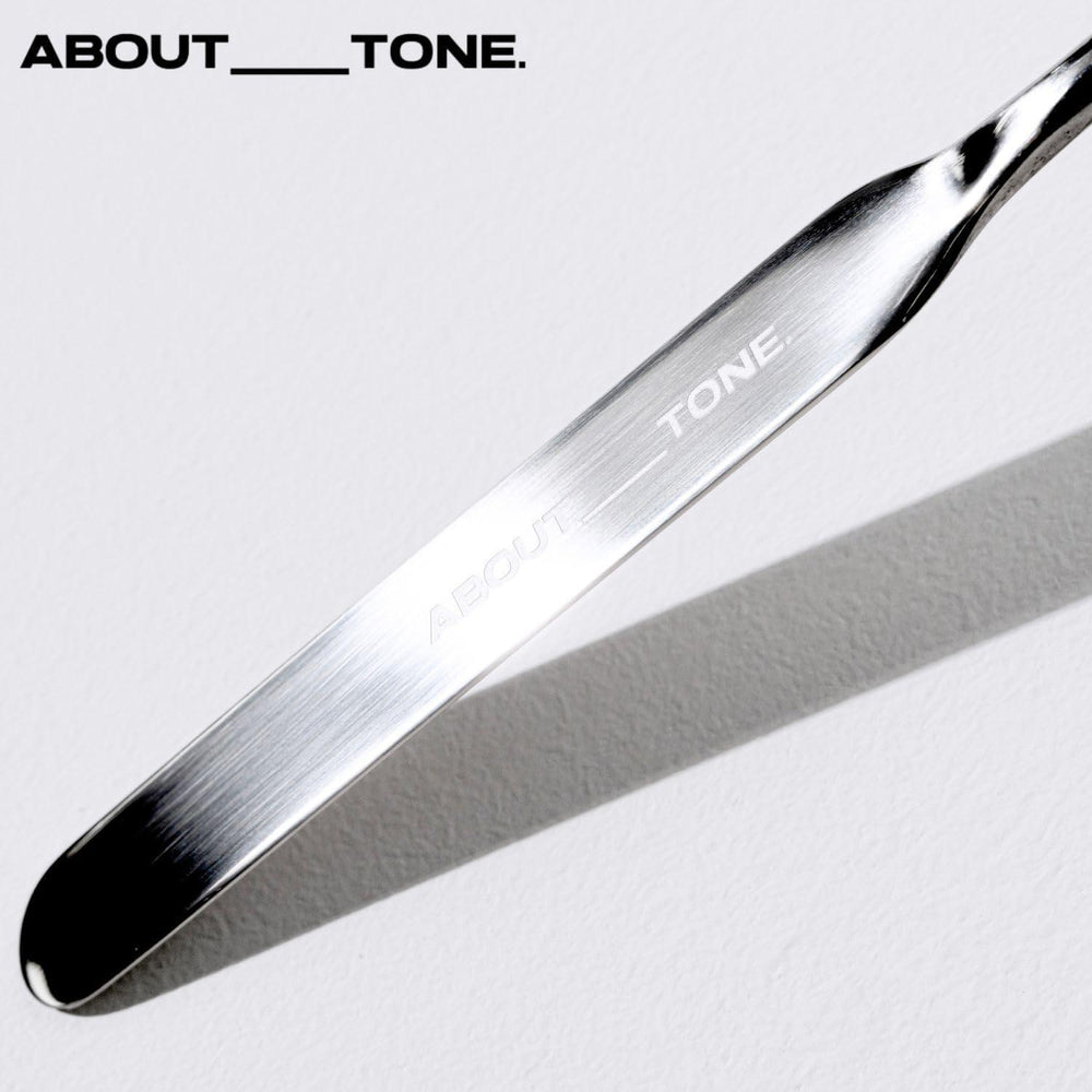
                      
                        ABOUT TONE Makeup Spatula Stainless Steel 韩国ABOUT TONE不锈钢粉底铲
                      
                    