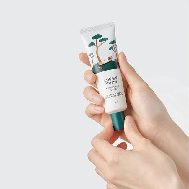 
                      
                        ROUND LAB Pine Calming Cica Cream 柔恩莱松树舒缓积雪草保湿面霜 50mL
                      
                    
