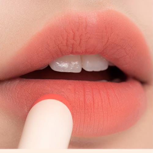 
                      
                        Rom&nd Zero Matte Lipstick 韩国Romand雾面哑光丝绒唇膏
                      
                    